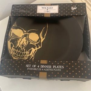 CIROA SKULL  GOLD MATTE BLACK DINNER PLATES SET